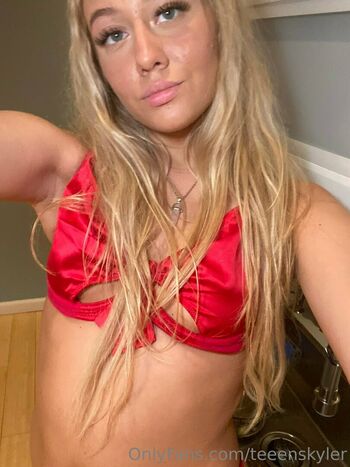 skylerstormxo
