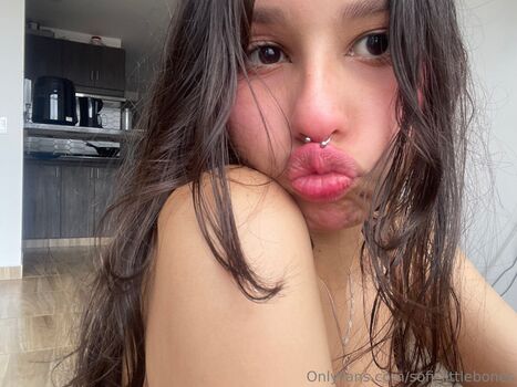 sofi_littlebones