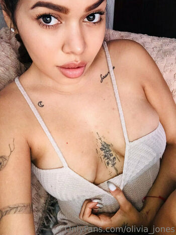sofia_jones2