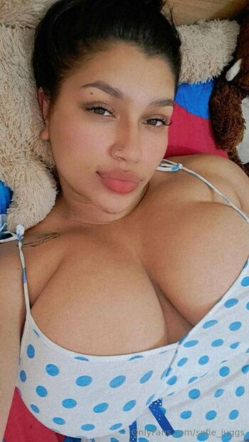 sofie_juggs