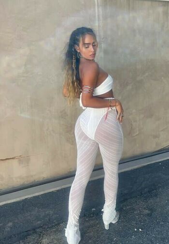 Sommer Ray