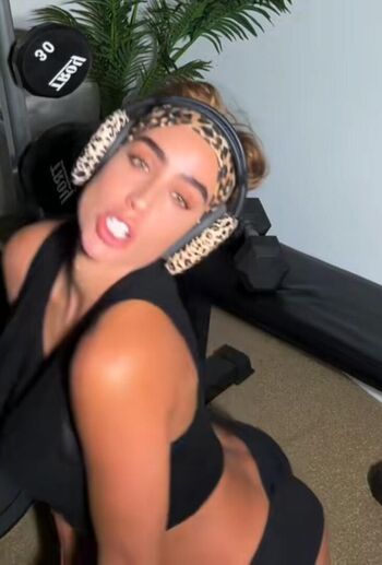 Sommer Ray
