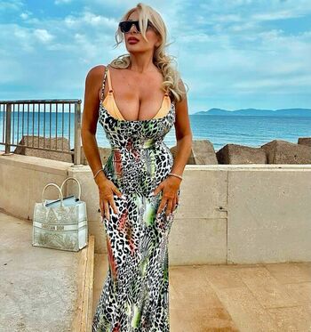 Sonia Grey
