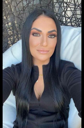 Sonya Deville