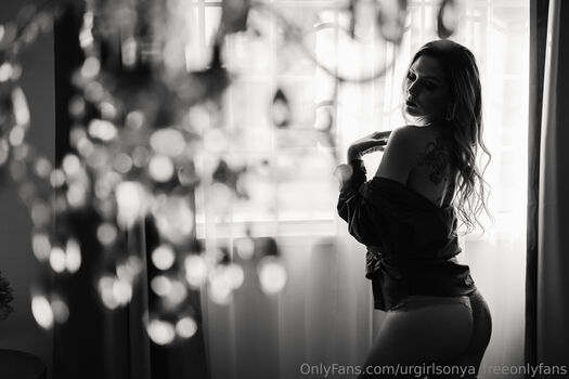 sonyaswiftxo_myfreeone