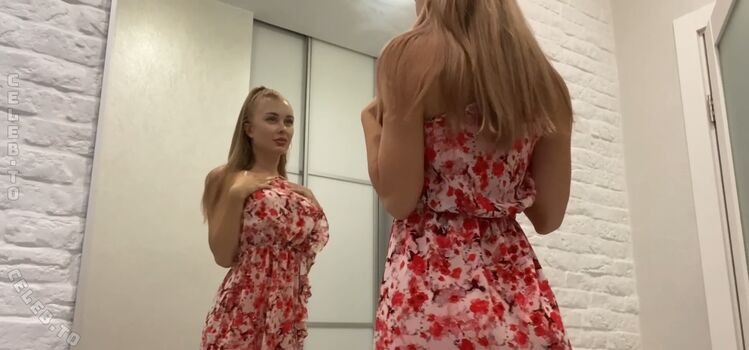 Sophi Fox