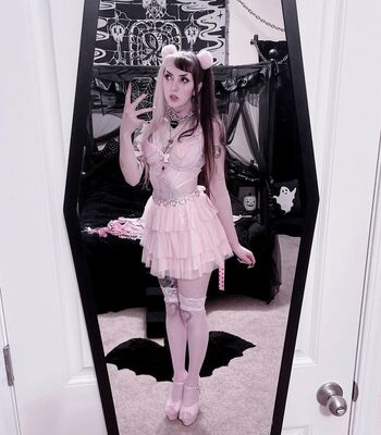 SpoilZoey