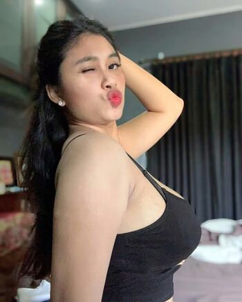 Sriayu Tarisa