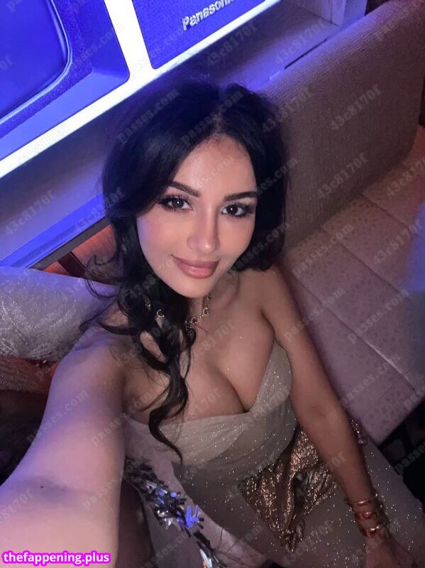 Sssniperwolf / https: Фото обнажённых OnlyFans #238
