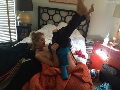 Stella Maxwell