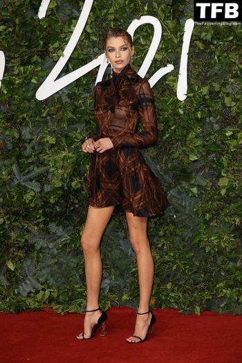 Stella Maxwell