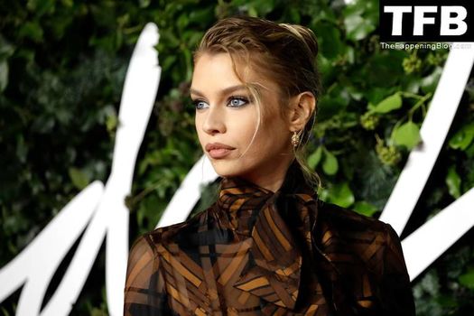 Stella Maxwell
