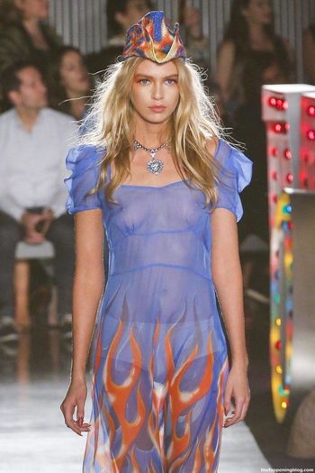 Stella Maxwell