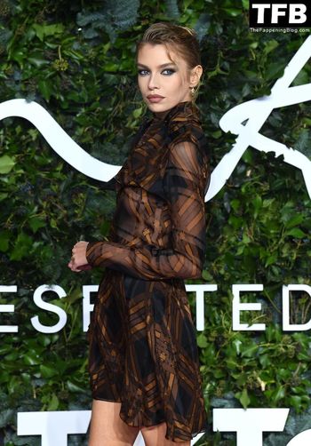 Stella Maxwell