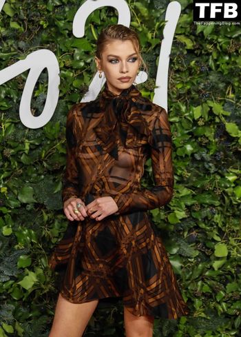 Stella Maxwell