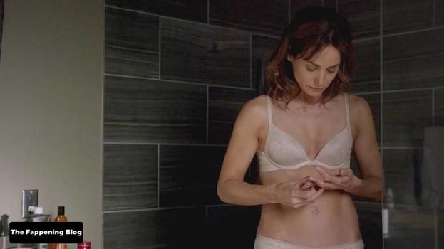 Stephanie Szostak