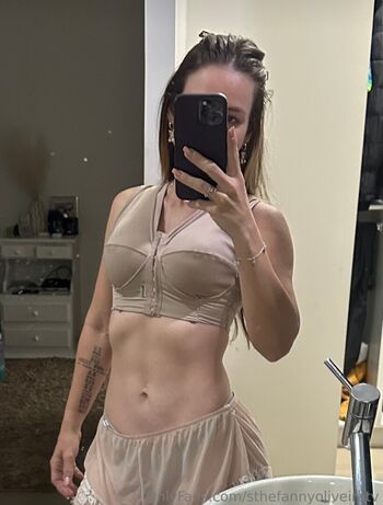 Sthefanny OliveiraTV