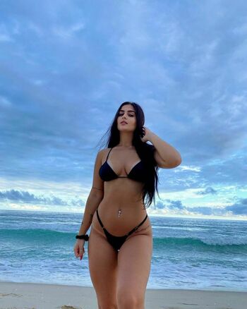 Sthefany Oliveira