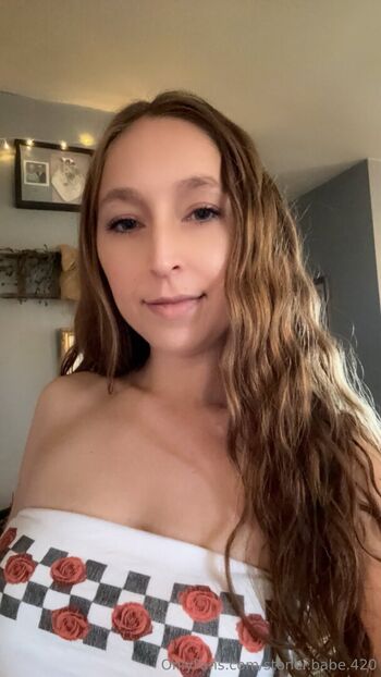 stoner.babe.420