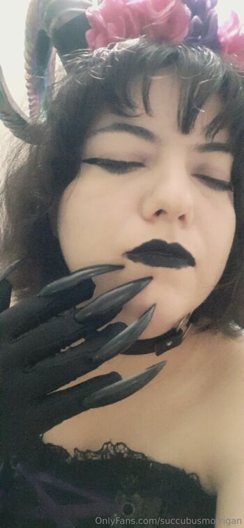 succubusgoth05