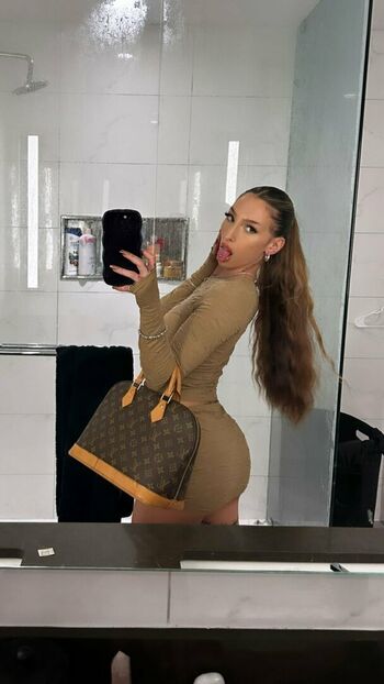 Sunny Christina