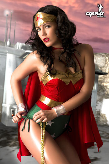 Superheroine