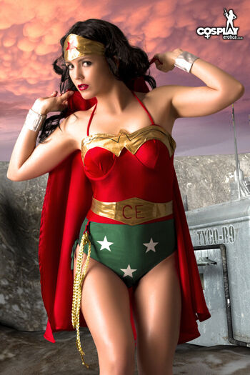 Superheroine