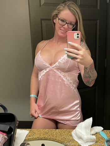 Sweetcheeks_83