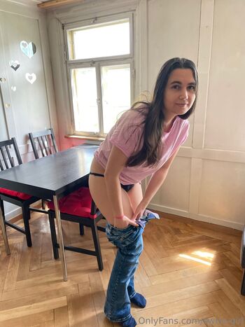 swiss-girl-vanessa