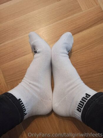 tallgirlwithfeets
