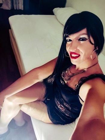 Tatita Hilton