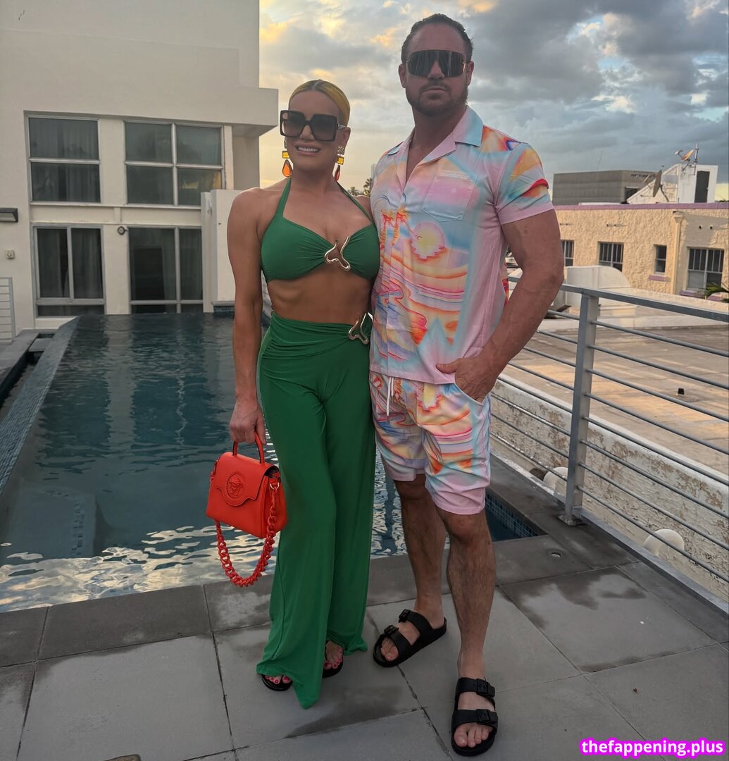 Taya Valkyrie