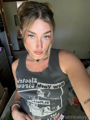 taylahhbabyyy / tay