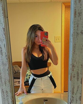Taylor Alesia
