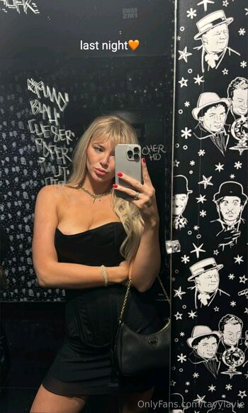 Tayylavie bunnybunsxo strwbrrycakexo