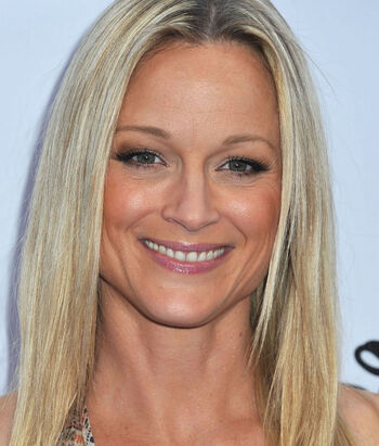 Teri Polo