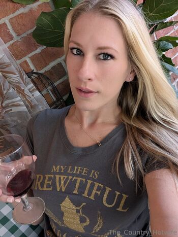 the_country_hotwife