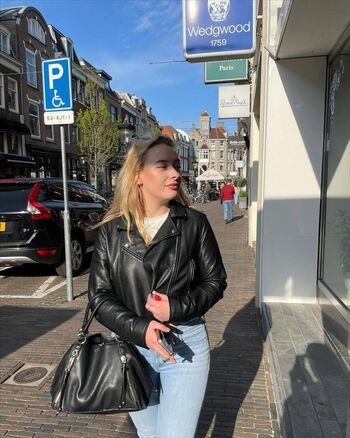 The Dutch Latex Goddess