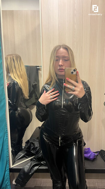 The Dutch Latex Goddess