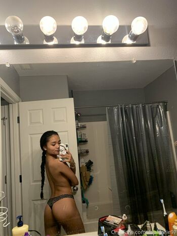 theavamariee