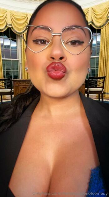 thenewqueenofcomedy
