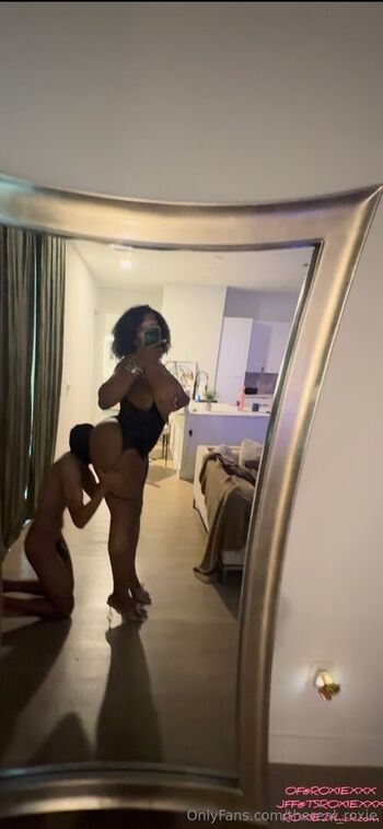 thereal_roxie