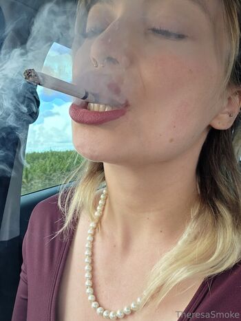 theresasmoke