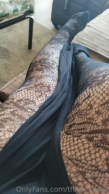 thigh_socks