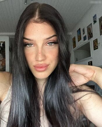 thisisronjaaa | badbarbie_1312 | Ronja Schleweis
