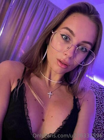 tiffany_leee