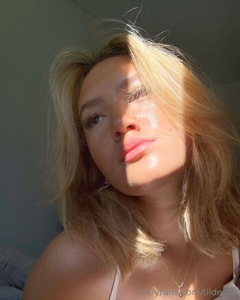 tilde_06