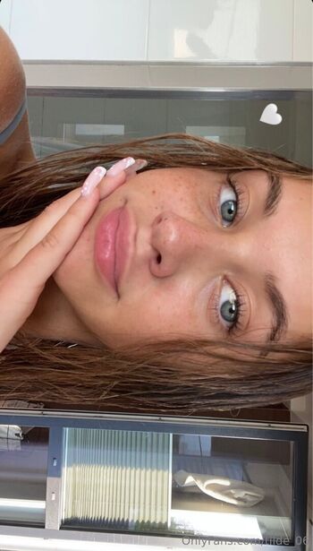 tilde_06
