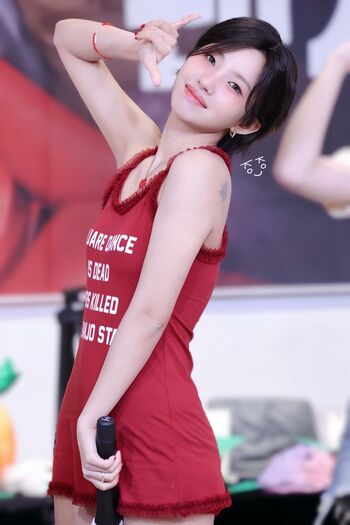 tiny.pretty.j