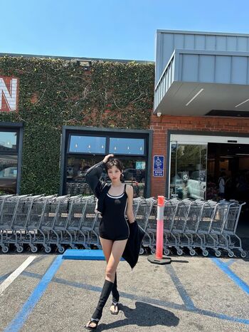 tiny.pretty.j